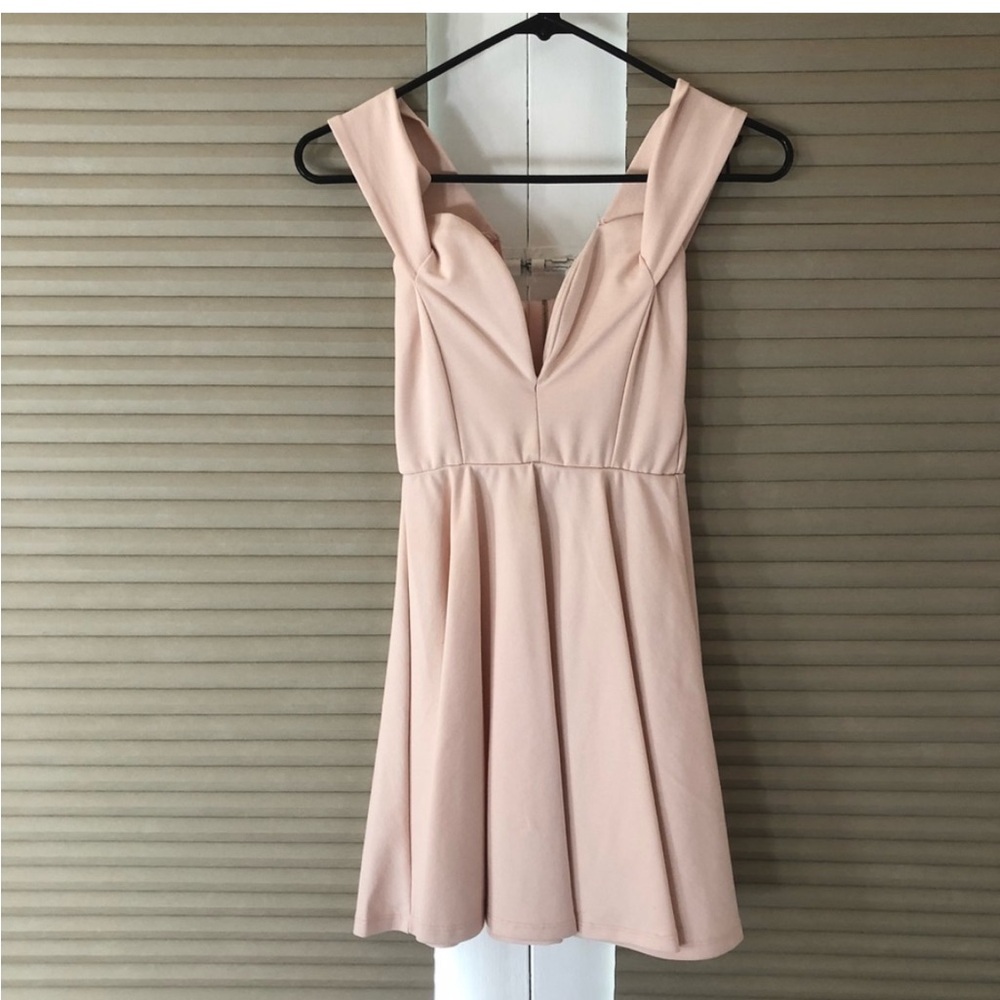 LuLu’s pink dress